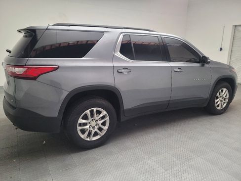 Used 2020 Chevrolet Traverse LT image 10