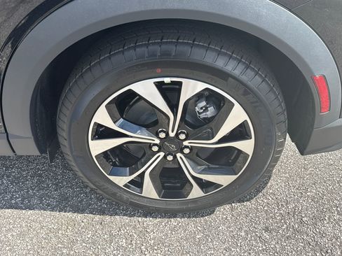 New 2026 Ford Mustang Mach-E Select RWD image 21