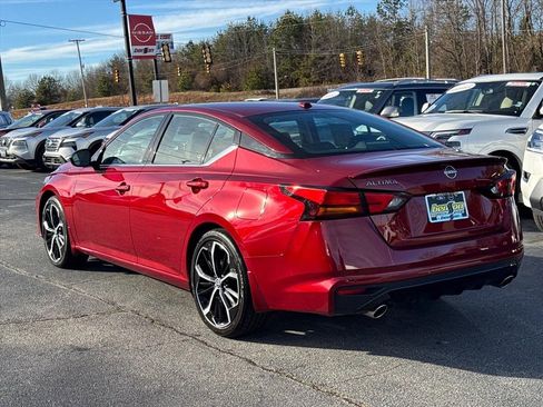 Certified 2024 Nissan Altima 2.5 SR w/ SR Premium Package image 5