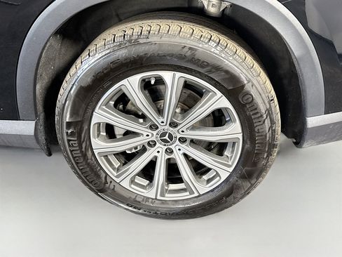 Used 2024 Mercedes-Benz GLC 300 4MATIC image 37