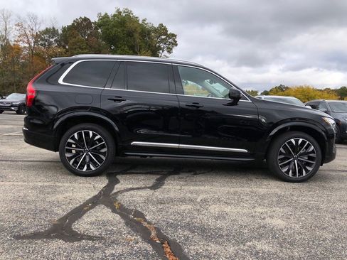 New 2026 Volvo XC90 B6 Plus w/ Protection Package Premier image 8