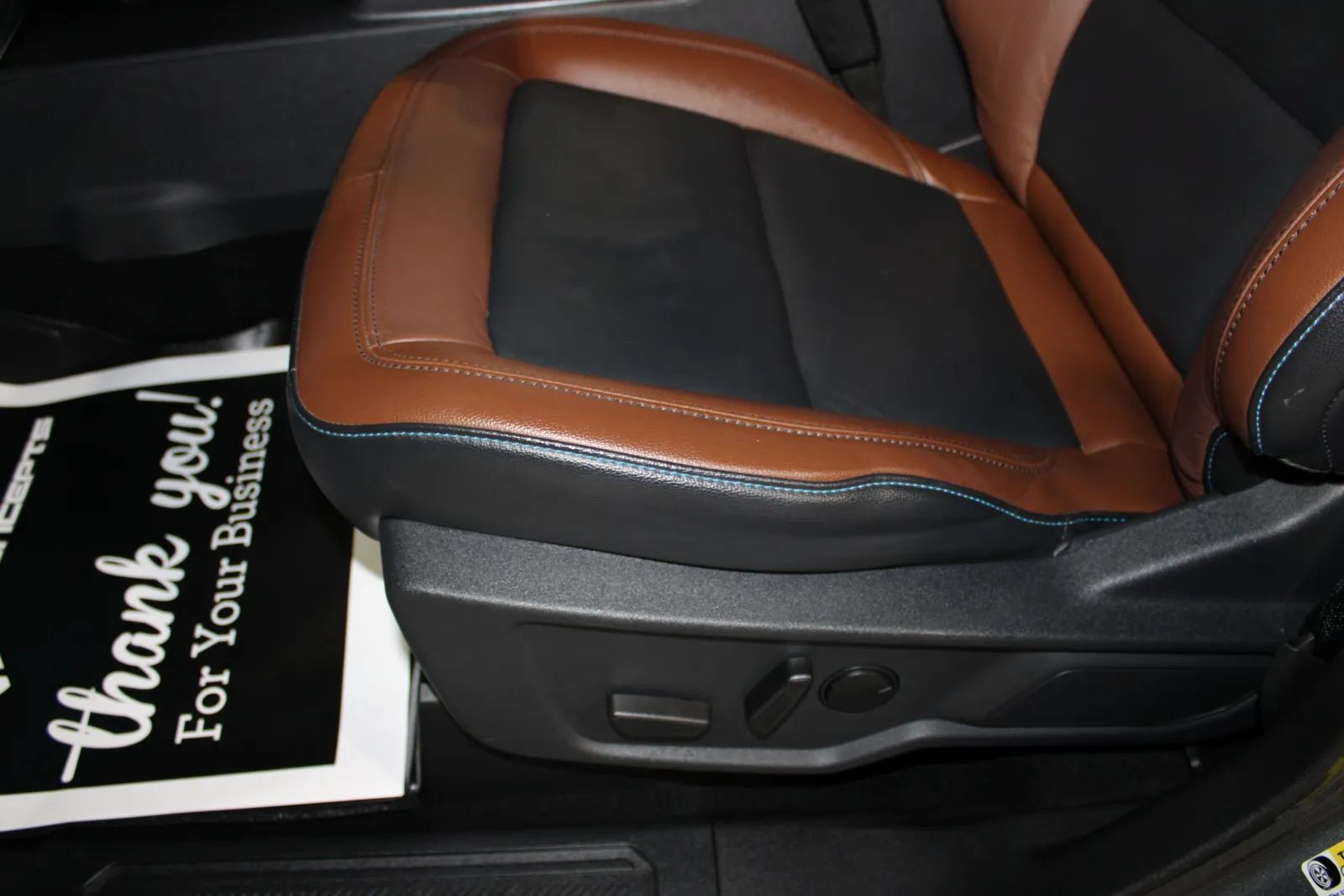 Used 2024 Ford Bronco Outer Banks AWD/4WD image 25
