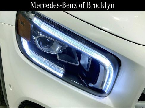 Used 2022 Mercedes-Benz GLB 250 4MATIC image 27