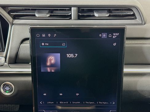 Used 2025 GMC Terrain Elevation image 21