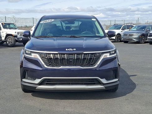 Certified 2024 Kia Carnival LX image 2