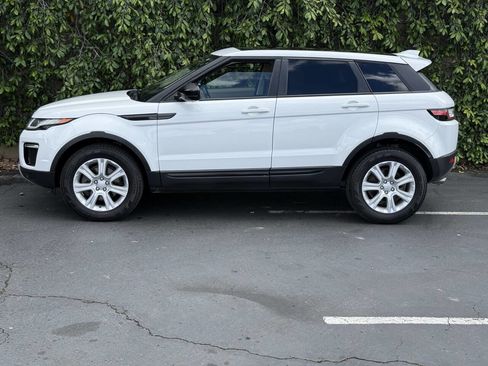 Used 2018 Land Rover Range Rover Evoque SE Premium AWD/4WD image 6
