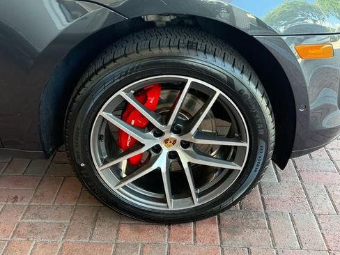 Used 2022 Porsche Macan AWD/4WD image 8