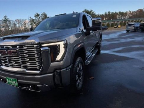 New 2026 GMC Sierra 3500 Denali w/ Technology Package image 4