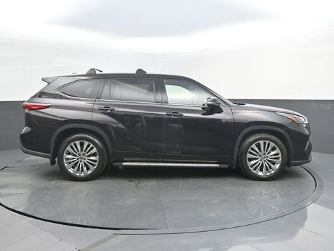 Used 2022 Toyota Highlander Platinum AWD/4WD image 8