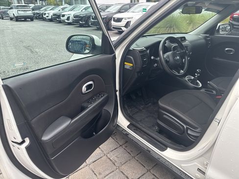 Used 2016 Kia Soul image 10