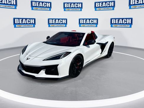 Used 2024 Chevrolet Corvette Z06 RWD image 4