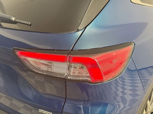 Used 2020 Ford Escape Titanium image 34