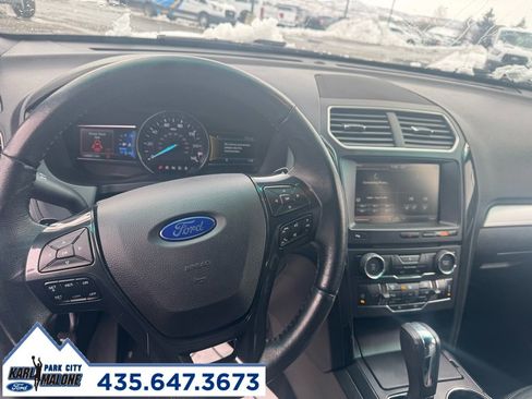 Used 2016 Ford Explorer XLT w/ Equipment Group 202A image 10