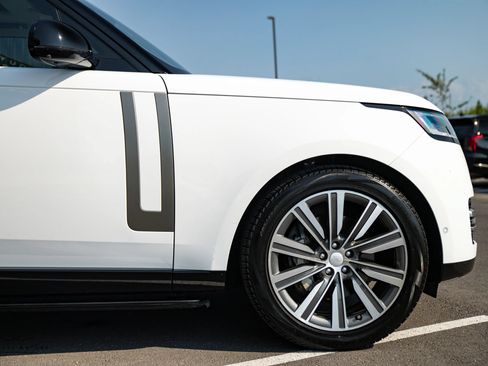 Used 2023 Land Rover Range Rover SE AWD/4WD image 16