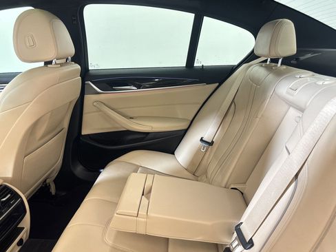 Used 2018 BMW 530e w/ Premium Package 2 image 33