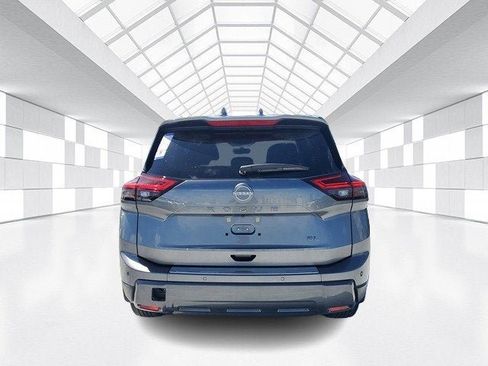 New 2025 Nissan Rogue SL w/ Tech Package FWD image 5