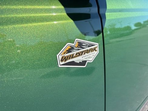 Used 2024 Ford Bronco Wildtrak image 11