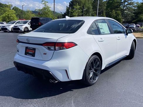 New 2026 Toyota Corolla SE FWD image 3