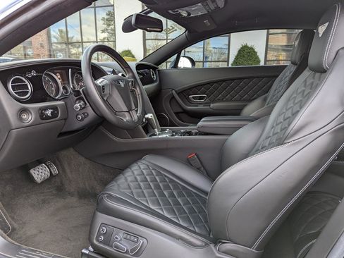 Used 2016 Bentley Continental GT image 13