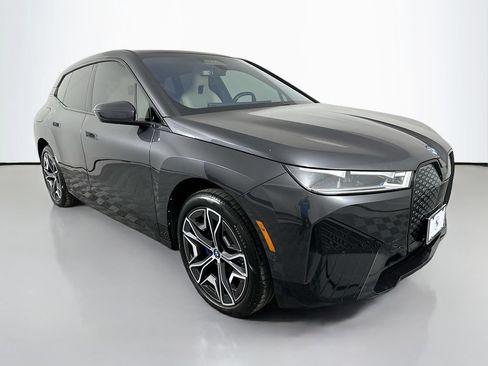 Used 2024 BMW iX xDrive50 w/ Premium Package AWD/4WD image 3
