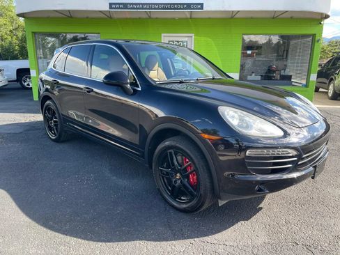 Used 2014 Porsche Cayenne S AWD/4WD image 2
