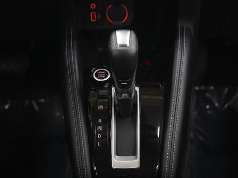 Used 2020 Nissan Kicks SR w/ SR Premium Package FWD image 18
