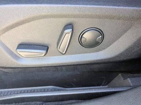 Used 2023 Ford Edge SEL image 19