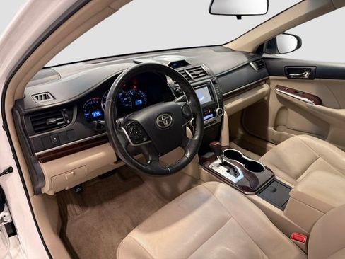 Used 2012 Toyota Camry XLE FWD image 9