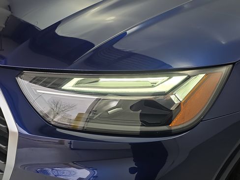 Used 2023 Audi Q5 2.0T Premium w/ Convenience Package image 31