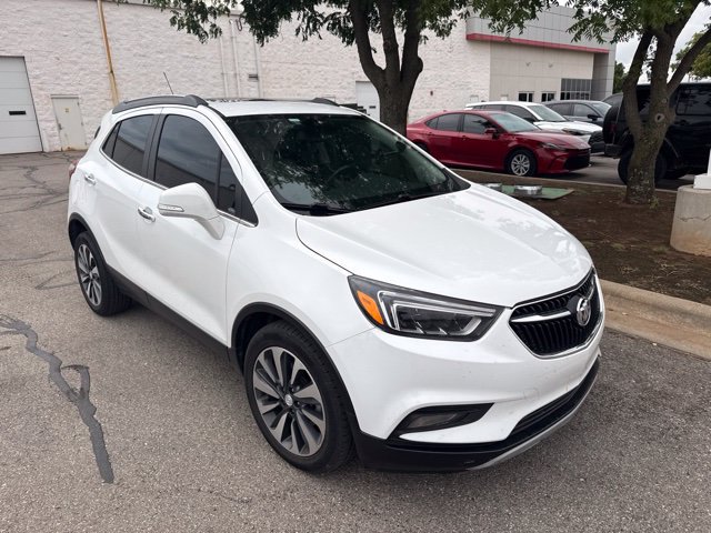 Used 2019 Buick Encore Essence FWD image 2