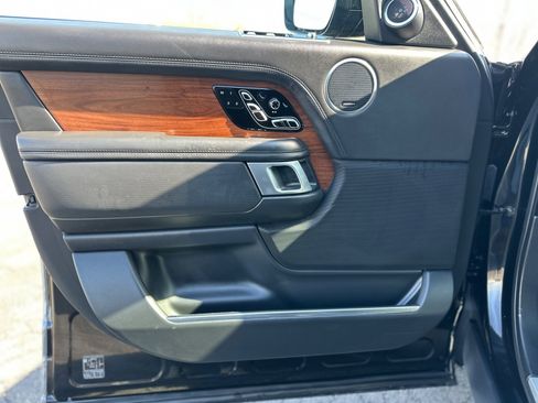 Used 2021 Land Rover Range Rover SV Autobiography Dynamic image 16