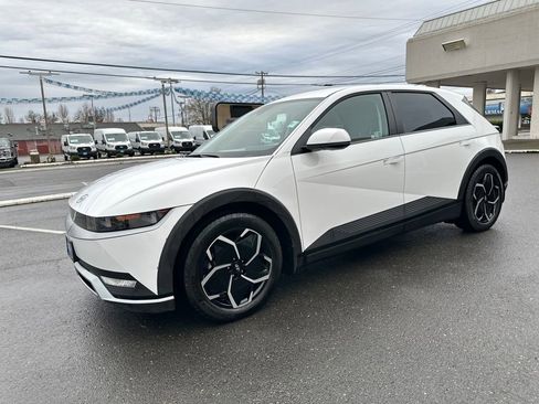 Certified 2024 Hyundai Ioniq 5 SE image 2