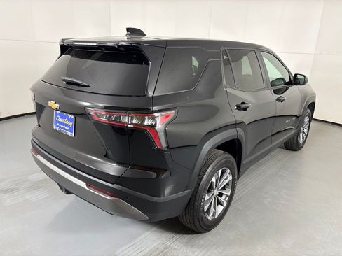 Used 2025 Chevrolet Equinox LT FWD image 8