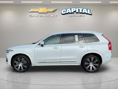 Used 2022 Volvo XC90 T8 Inscription w/ Advanced Package AWD/4WD image 2