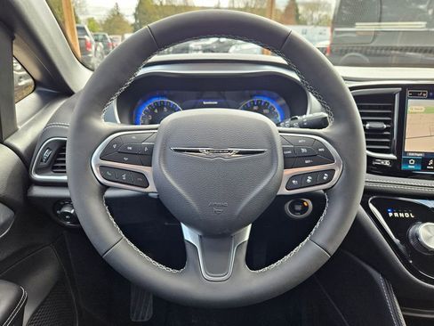 New 2026 Chrysler Pacifica Limited image 21