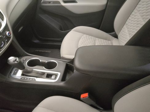 Used 2019 Chevrolet Equinox LS image 26