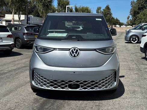 New 2025 Volkswagen ID. Buzz Pro S Plus image 2