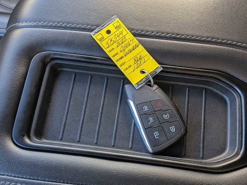 Used 2023 Chevrolet Suburban LT w/ Luxury Package image 34