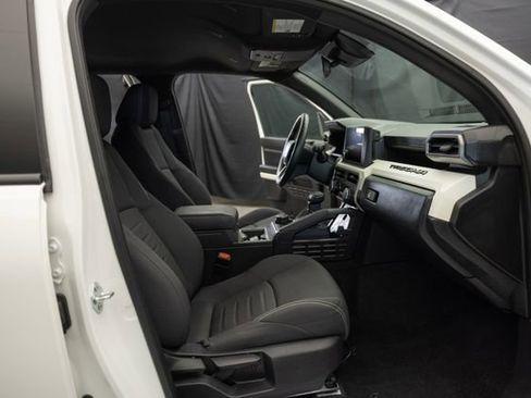 Used 2024 Toyota Tacoma TRD Off-Road image 22