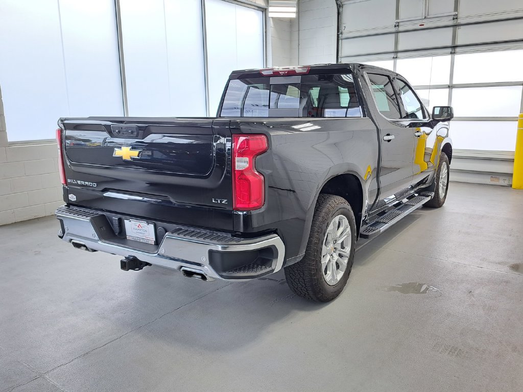 Used 2025 Chevrolet Silverado 1500 LTZ w/ LTZ Premium Package AWD/4WD image 5