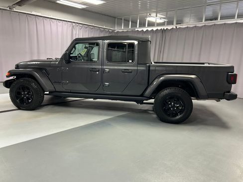 Used 2022 Jeep Gladiator Willys image 4