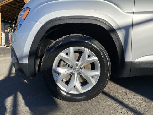 Used 2019 Volkswagen Atlas SE FWD image 11