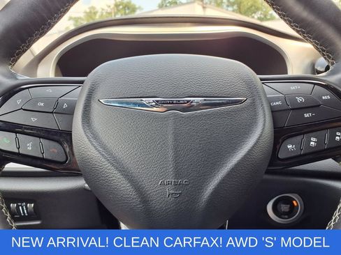 Used 2020 Chrysler Pacifica Touring-L w/ Advanced Safetytec Group AWD/4WD image 17