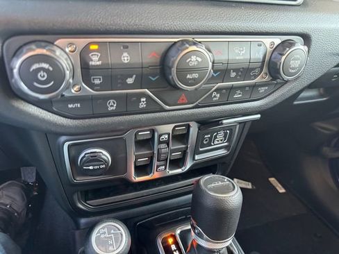 New 2026 Jeep Gladiator Sport image 17