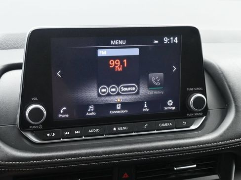 Used 2025 Nissan Rogue SV AWD/4WD image 15