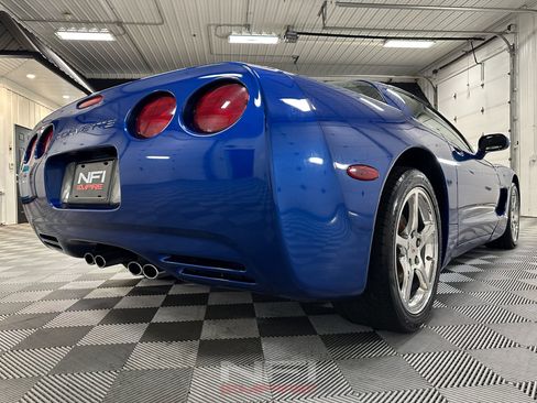 Used 2002 Chevrolet Corvette Convertible w/ Preferred Equipment Group2 RWD image 19