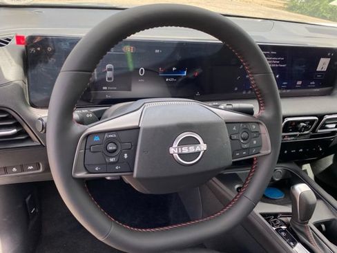 New 2027 Nissan Sentra SR w/ SR Premium Package FWD image 12