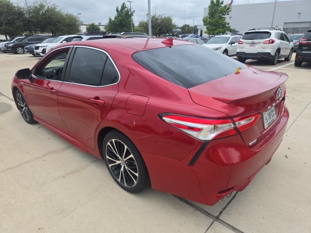 Used 2020 Toyota Camry SE FWD image 4