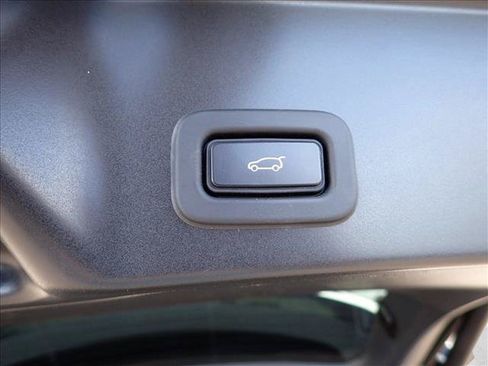 Used 2022 Land Rover Range Rover Evoque S AWD/4WD image 9