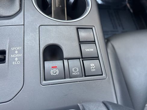 Used 2023 Toyota Highlander XSE FWD image 26